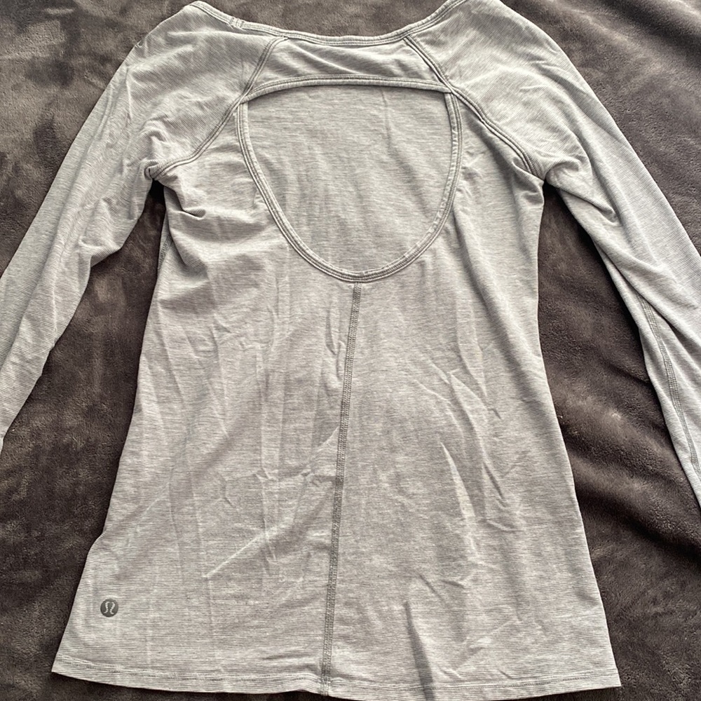 Lulu lemon top with open back